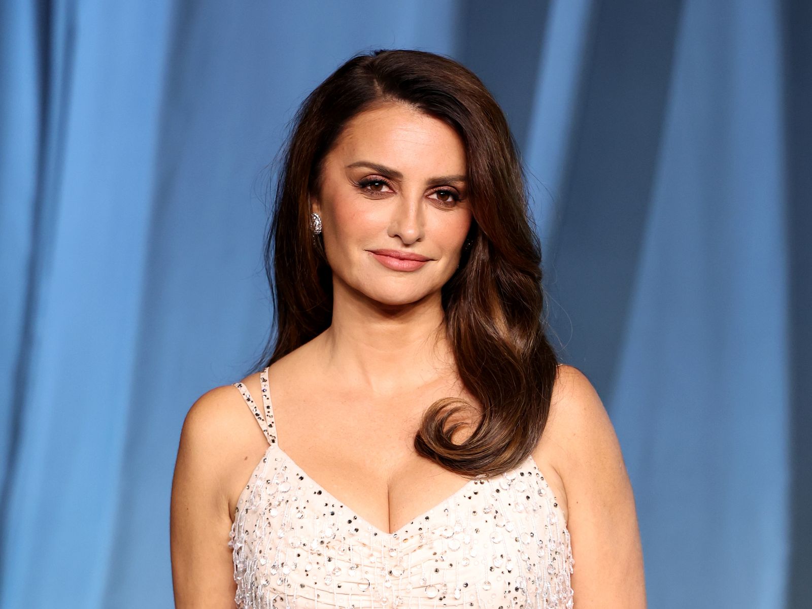 Penélope Cruz Joins Team Bob at the Chanel Couture Show